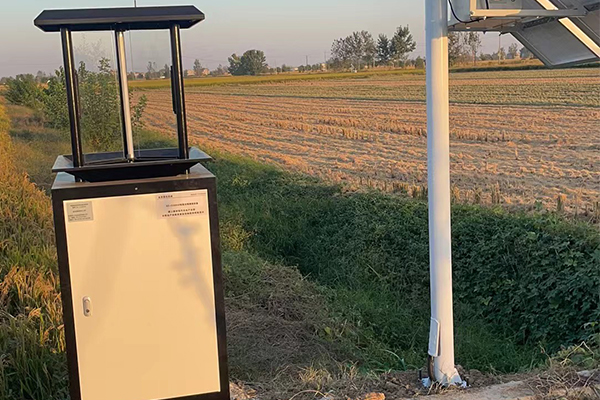 蟲情測(cè)報(bào)燈圖片2 蟲情測(cè)報(bào)燈圖片2